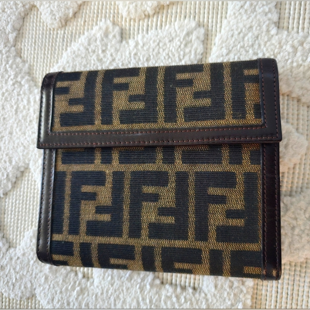 Fendi Planner - Picture 2 of 9